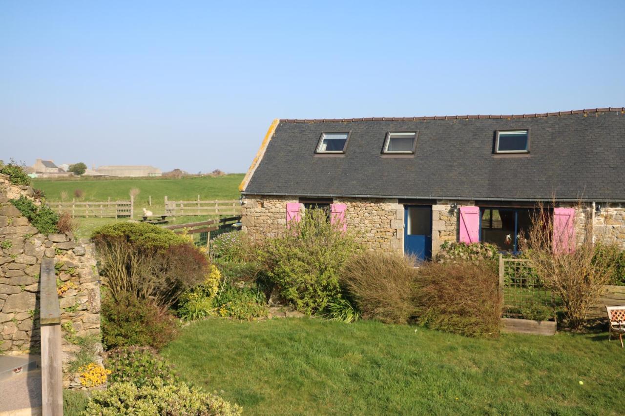 Les Gites Aux Volets Roses Landunvez Exterior foto
